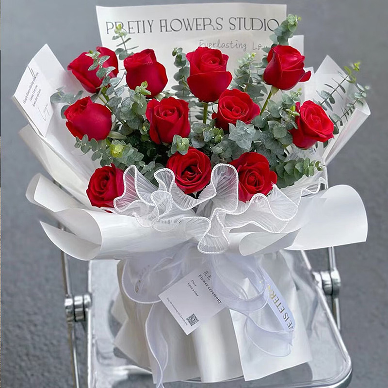 ���۰���